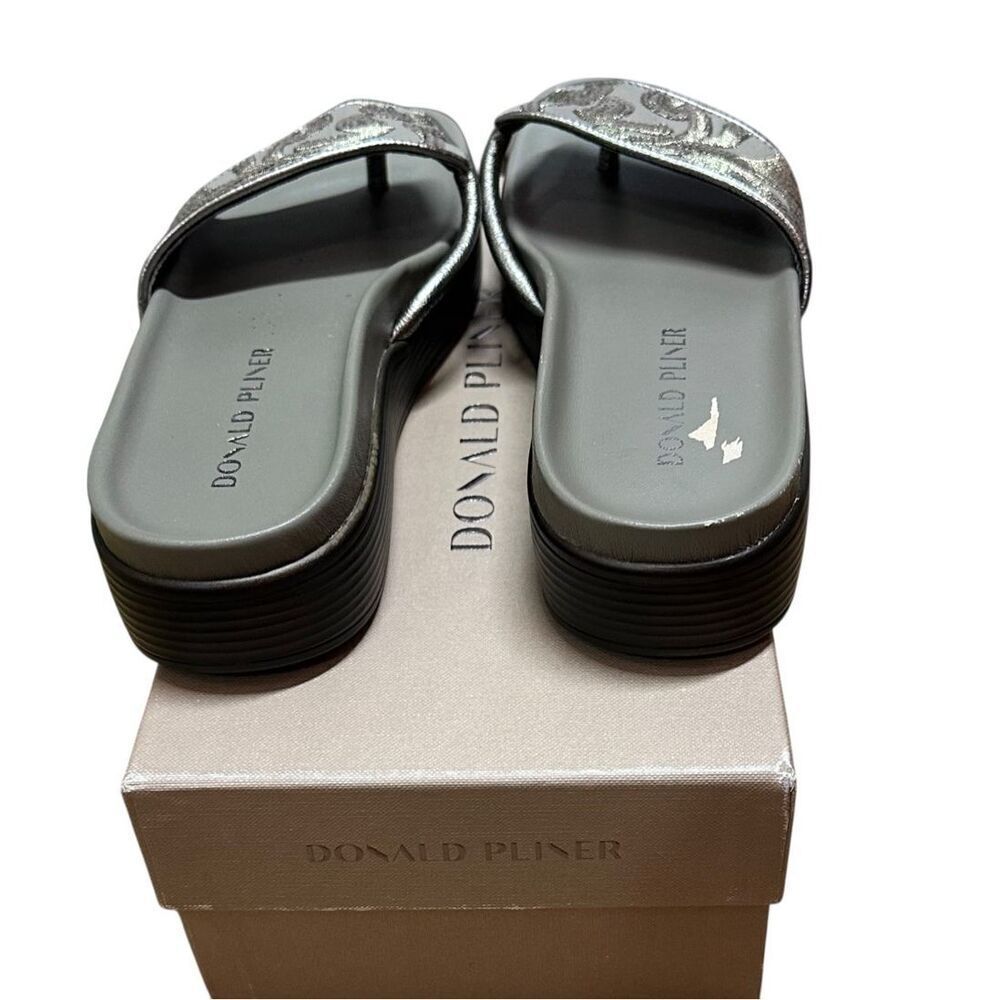 Donald J Pliner Brocade Slide Sandal in Pewter NWB Size 9 - Picture 3 of 7
